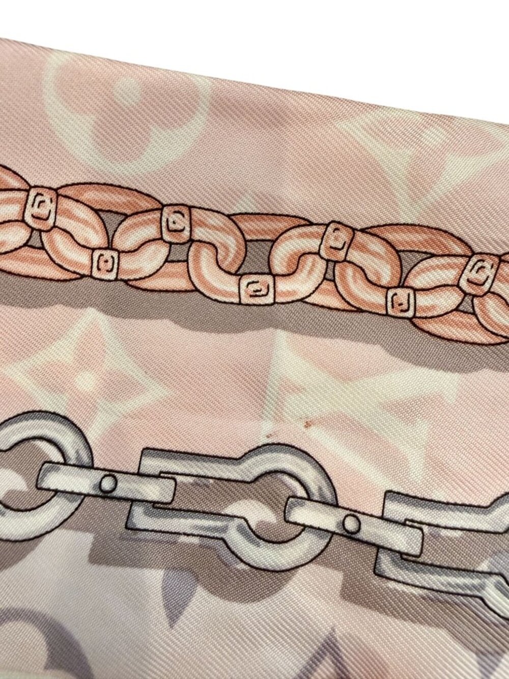 Louis Vuitton Silk Monogram Confidential Bandeau Light Pink - Picture 6 of 6